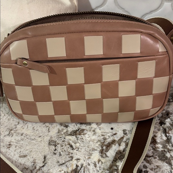 Andar The Devin Checkered Crossbody Bag in Tan and Cream - Picture 5 of 13
